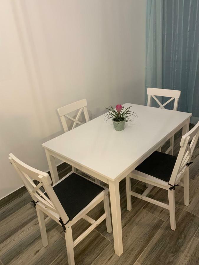 Garsoniera De La Mare Appartement Năvodari Buitenkant foto